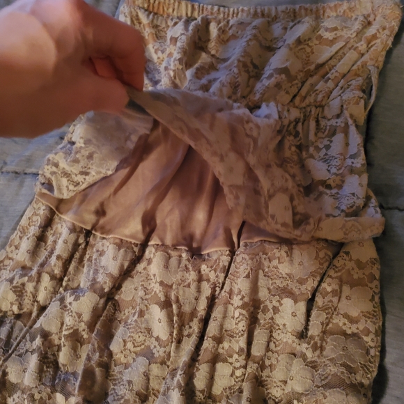 Strapless lace (mid thigh) dress - Picture 5 of 7